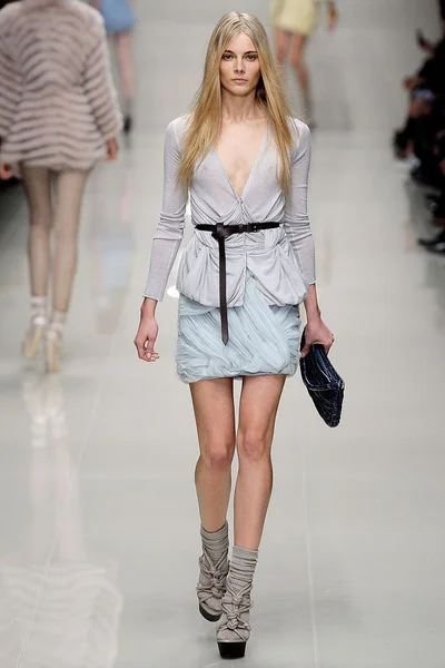 Look 28